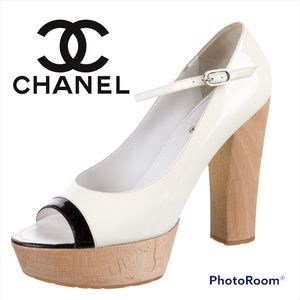 CHANEL White & Black Patent Leather Pumps